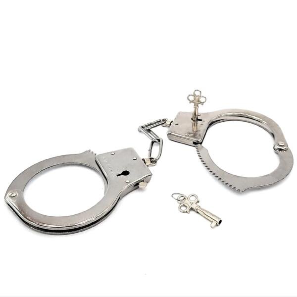 toy handcuffs suppliers