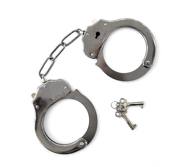 Toy handcuffs