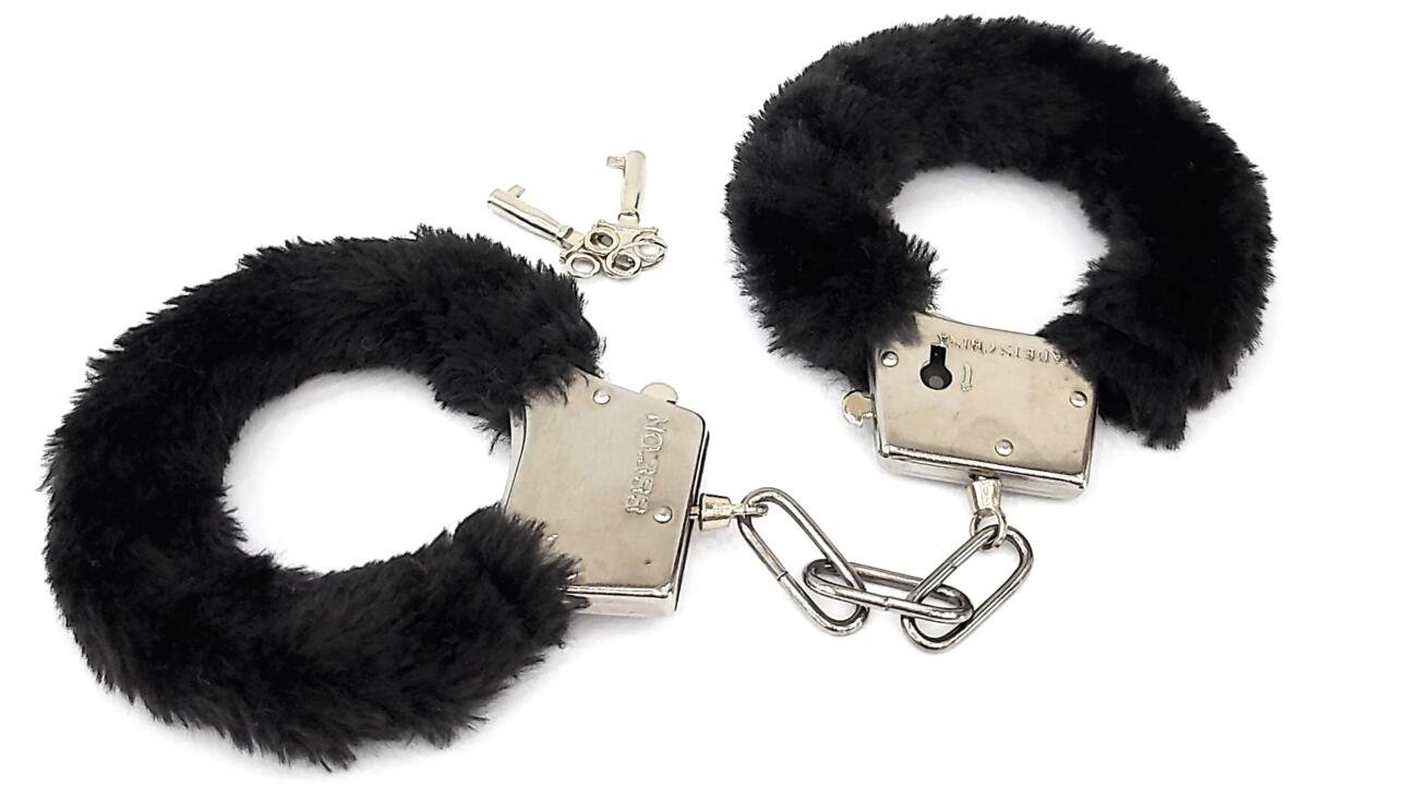 fuzzy handcuffs