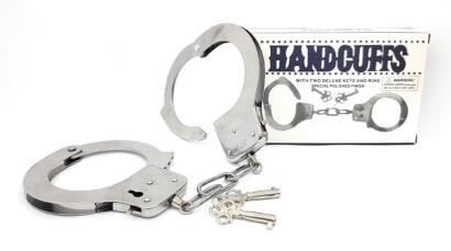 Toy handcuffs